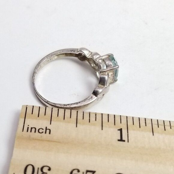 Vintage Sterling Silver Light Blue Oval Rhinestone Solitaire Ring, Size 7 Band - Picture 8 of 10